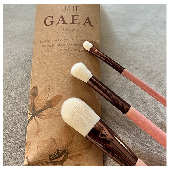 NEW LUXIE 3 MAKEUP BRUSHES GAEA set BOXYCHARM vegan; foundation; shading; crease - Picture 4 of 13